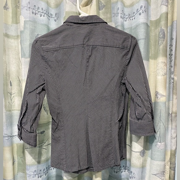 Express Design Studio women's black and gray striped dress shirt, size medium. - Picture 2 of 4